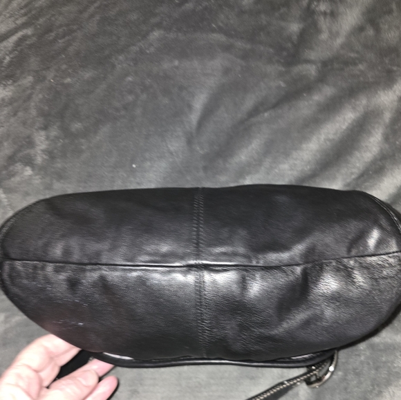 Coach Soho Y2K Black Leather Pleated Shoulder Bag. EUC - Picture 10 of 15
